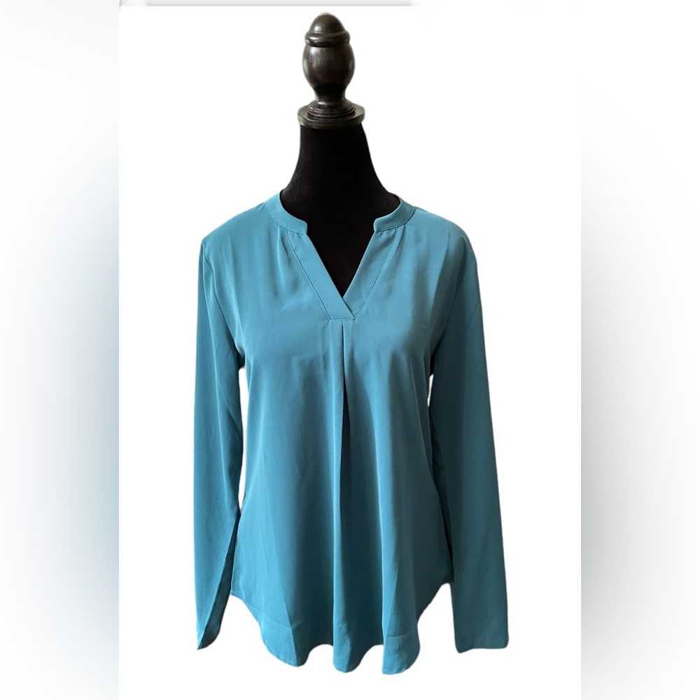 Gaharu: Green Blouse